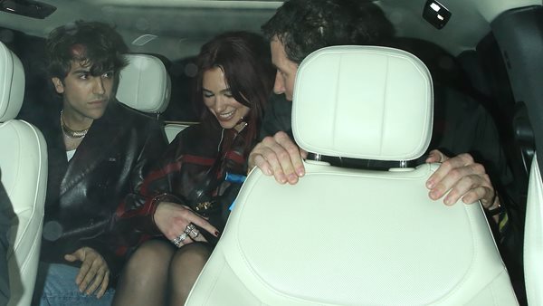 Η Dua Lipa φεύγει από τα Brit Awards με βραβείο κοινού!