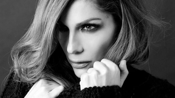 Δέσποινα Βανδή - "Καλά Να Περνάτε"