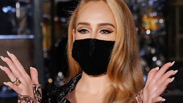 Σπάνια εμφάνιση για την Adele σε αγώνα του NBA