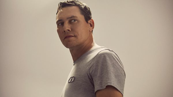 DJ Tiësto - Μιλά αποκλειστικά στον 95.2 Athens DeeJay