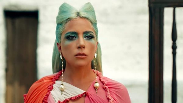 5 celebrities που έχουν εξασφαλίσει εισιτήριο για να ταξιδέψουν στο διάστημα