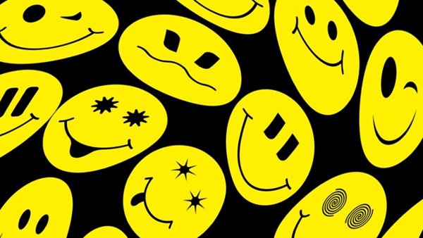 Καυτό, "Naked" remix από Playmen και Μιχάλη Τσαουσόπουλο!