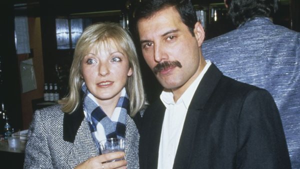 Η μεγάλη κερδισμένη από την εξαγορά του καταλόγου των Queen θα είναι η Mary Austin, η μεγάλη αγάπη του Freddie Mercury