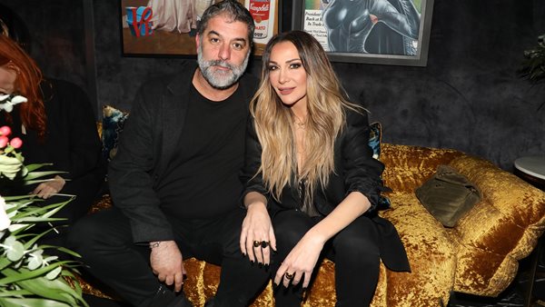 Δέσποινα Βανδή και Βασίλης Μπισμπίκης διασκέδασαν στο Nox!