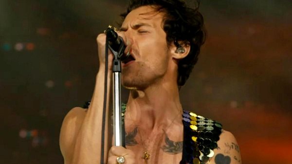 #Coachella2022 - Το μαγικό set του Harry Styles, η εμφάνιση της Shania Twain και τα 2 νέα τραγούδια