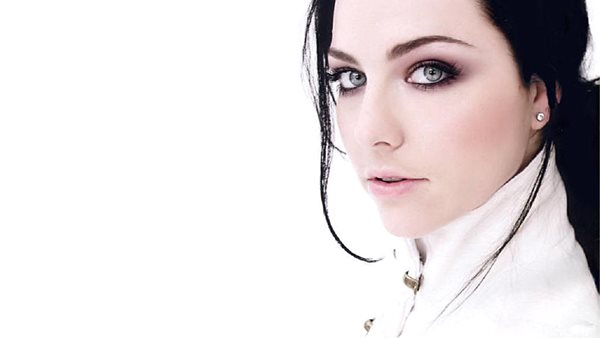 Η Amy Lee δηλώνει fan της Billie Eilish