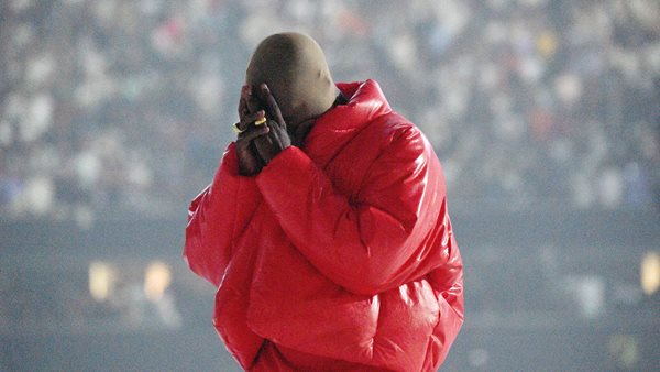 Ο Kanye West επιτέλους κυκλοφόρησε το πολυσυζητημένο "Donda"