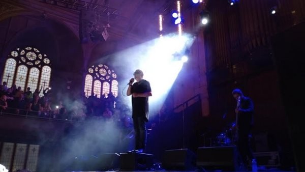 Η συναυλία των Puressence στο Albert Hall του Manchester