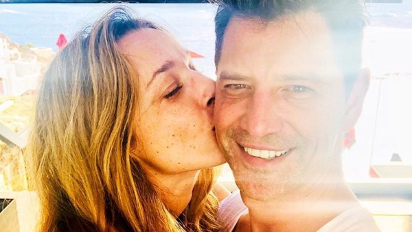 Ηρώδειο - Το τρυφερό φιλί του Σάκη Ρουβά στην Κάτια Ζυγούλη