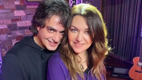 "Δε φτάνει μια ζωή" - Το νέο τραγούδι του Διονύση Σχοινά είναι αφιερωμένο στην Καίτη Γαρμπή