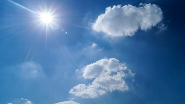 Καιρός - Διατηρούνται οι υψηλές θερμοκρασίες