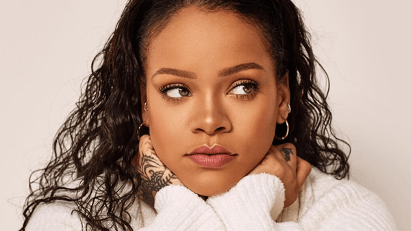 Yay or Nay; Το δερμάτινο look της Rihanna στο virtual pre-launch των Fenty Skin