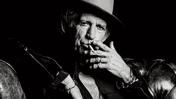Η νέα φωτογραφία του Keith Richards από το στούντιο