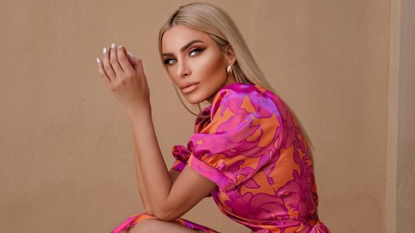 Γιορτή του Πατέρα - Οι τρυφερές φωτογραφίες των Ελληνίδων celebrities αγκαλιά με τους μπαμπάδες τους