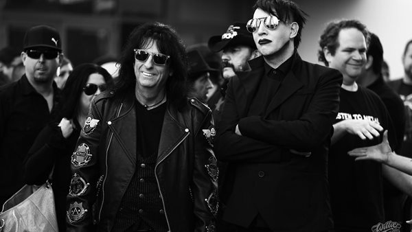 Ο Alice Cooper τοποθετείται για τις κατηγορίες εναντίον του Marilyn Manson