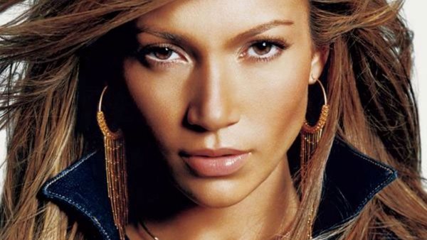 Jennifer Lopez - Αναπαριστά ξανά το θρυλικό "Love Don’t Cost a Thing"