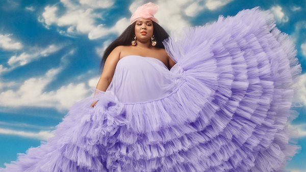 Lizzo - Γιατί κάνει αποτοξίνωση από το μακιγιάζ;