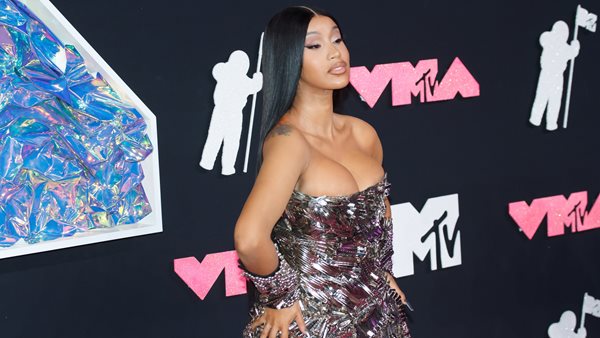 Δείτε την τελευτία φωτογραφία που ανέβασε η Cardi B!