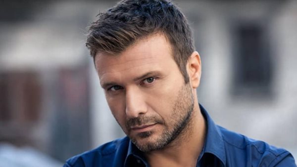 Ο Γιάννης Πλούταρχος έχει πρεμιέρα στο Anodos αυτή την Πέμπτη 28/3