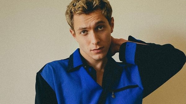 Έντουαρντ Στεργίου: "Νιώθω ανήμπορος! Δε μπορώ να βοηθήσω τους οικείους μου"