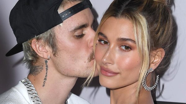 Η Hailey Bieber παρακαλάει τα internet trolls να την αφήσουν ήσυχη