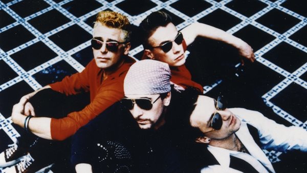 #RockThisDay - 18 Απριλίου: Στίχος του "One" των U2 ψηφίζεται ως ο πιο αγαπημένος του κοινού