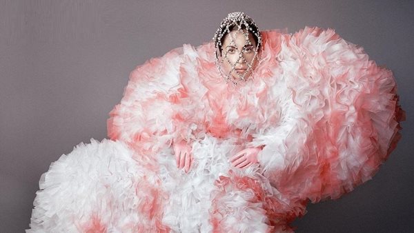 Lady Gaga - Μιλά για τον ρόλο της Patrizia Gucci στα εντυπωσιακά, ταυτόχρονα εξώφυλλα δύο εκδοχών της Vogue