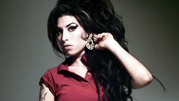 #RockThisDay - 23 Ιουλίου: Φεύγει από τη ζωή η Amy Winehouse