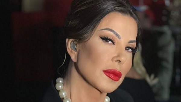 Λυγίζει η Άντζελα Δημητρίου σε συνέντευξη της, μιλώντας για την απώλεια της μητέρας της.