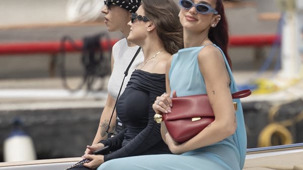 H Dua Lipa στο Κάπρι για το Cruise Collection Show!