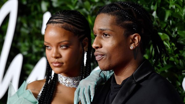 Rihanna - Η δημόσια συγγνώμη του blogger που διέδωσε τις φήμες περί απιστίας