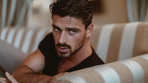 Το μήνυμα του Michele Morrone στους ακροατές του 95.2 Athens DeeJay