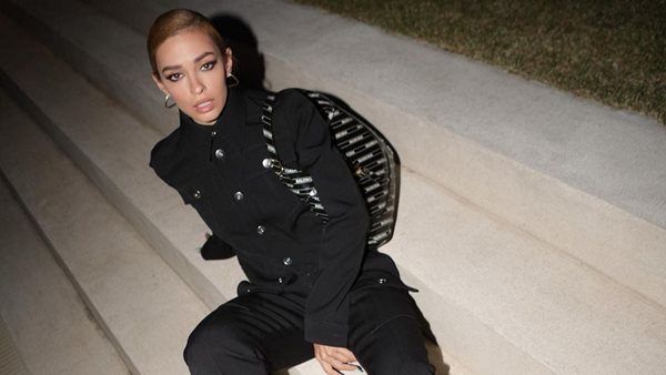 Ελένη Φουρέιρα - Η πρώτη τραγουδίστρια από την Ελλάδα στο παγκοσμίου φήμης "V Magazine"