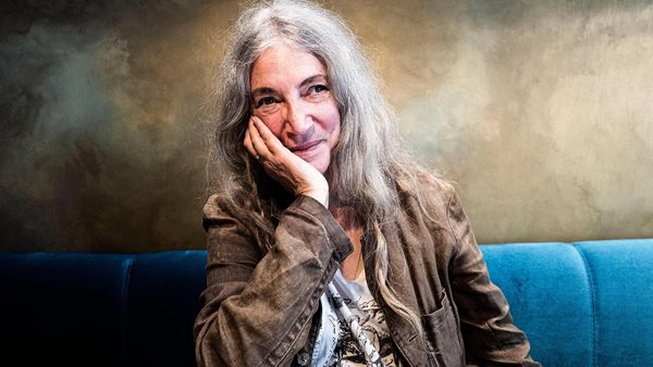 Η αμήχανη στιγμή της Patti Smith με τον Bob Dylan