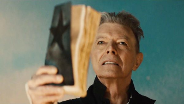 #RockThisDay - 10 Ιανουαρίου: Φεύγει από τη ζωή ο David Bowie