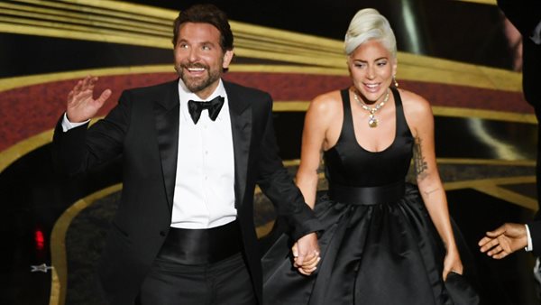 Ο Bradley Cooper μιλά πρώτη φορά για το υποτιθέμενο ρομάντζο με τη Lady Gaga