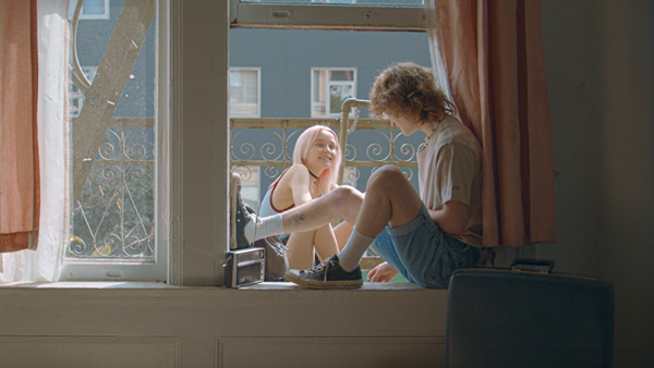 "Caution": Το κινηματογραφικό video των Killers και το τηλεοπτικό debut από το μπάνιο του Flowers