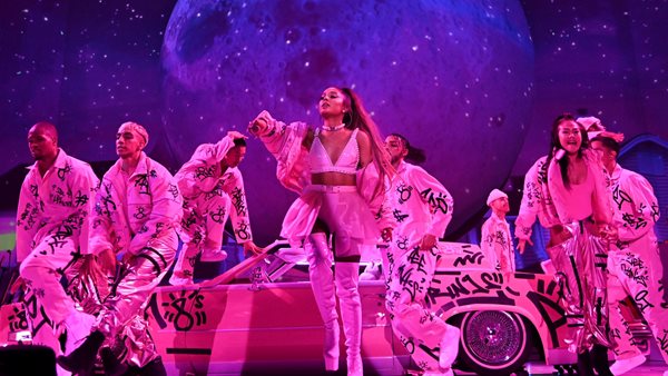 "Sweetener": Τι σκοπεύει να αλλάξει η Ariana Grande στο τέταρτο album της;