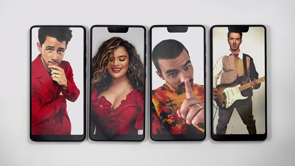 "X" - Νέο summer single από τους Jonas Brothers και την Karol G