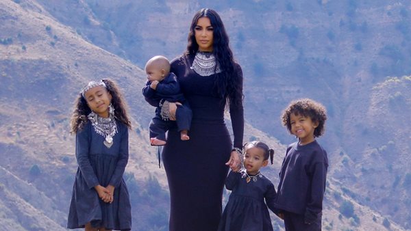 Η πρώτη επίσημη ανακοίνωση της Kim Kardashian για τον Kanye West