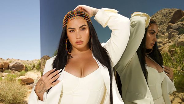 Το NSFW δώρο της Gwyneth Paltrow στη Demi Lovato