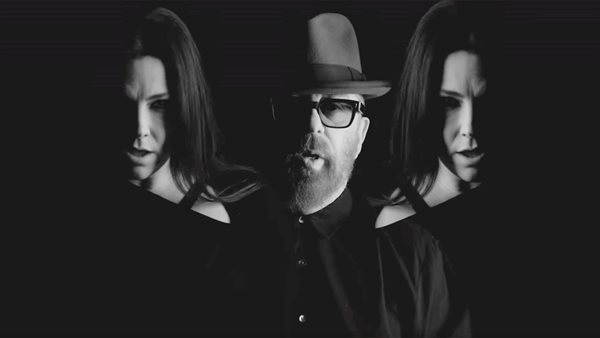 Η Amy Lee των Evanescence και ο Dave Stewart των Eurythmics σε ένα αναπάντεχο cover
