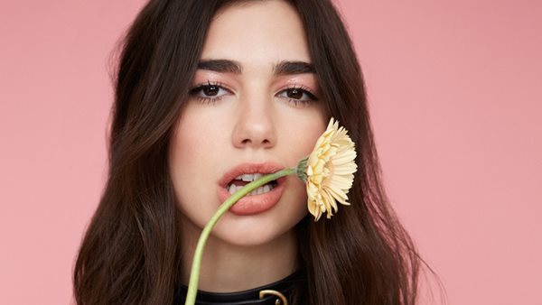 Η Dua Lipa γιόρτασε την 5η επέτειο από την κυκλοφορία του πρώτου της δίσκου