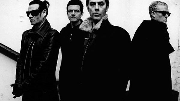 Release Athens 2022 - Οι σκοτεινοί θρύλοι Bauhaus στην Πλατεία Νερού