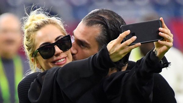 Ο πραγματικός λόγος που η Lady Gaga χώρισε από τον Christian Carino