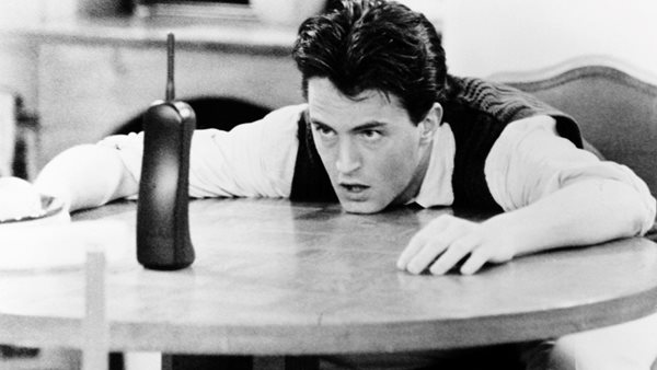 Matthew Perry - Ετοιμάζεται να γράψει βιβλίο για την εποχή των "Friends" και του εθισμού του