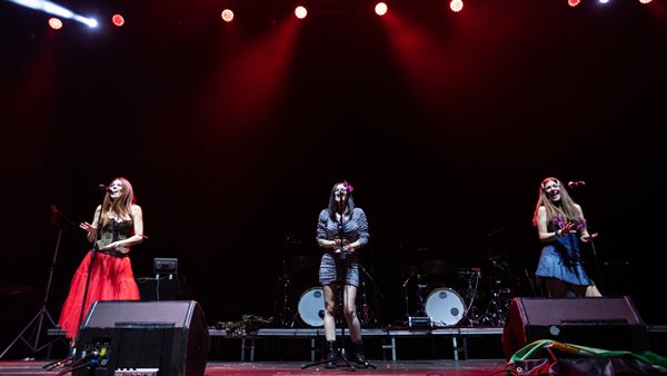 Throwback Thursday: Mε "Asereje" και Las Ketchup!