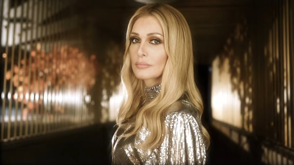 "Έξαψη" - Το νέο τραγούδι της Νατάσας Θεοδωρίδου