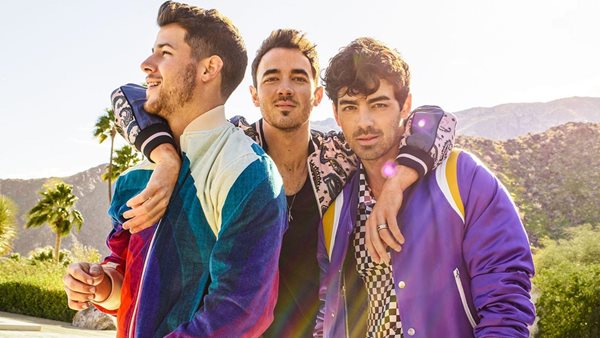 #NewMusicFriday: Οι Jonas Brothers χτυπούν ξανά