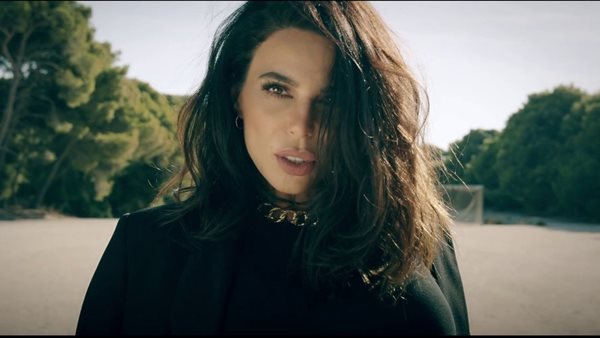 "Για Χάρη Σου": Δες το ολοκαίνουριο βιντεοκλίπ από την Κέλλυ Κελεκίδου